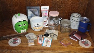 lot 250 image: Miscellaneous items that did not make it until lots