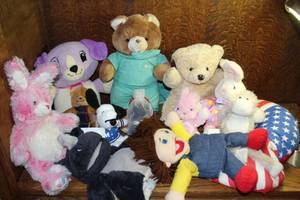 lot 267 image: Plushies