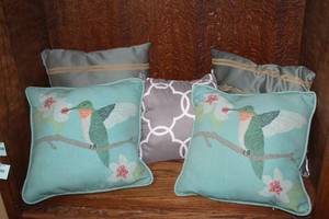 lot 345 image: Throw pillows
