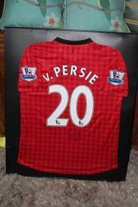 lot 347 image: Manchester United 201213 Home Jersey customized with Robin van Persies name and number 20. Also signed