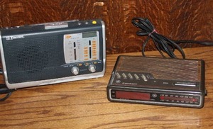lot 370 image: vintage Emerson AMFMTV Instant Weather Band Radio (tested) AND a Vintage GE Digital Alarm Clock AMFM Radio (tested)