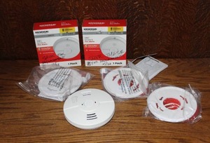 lot 417 image: Home smoke detectors