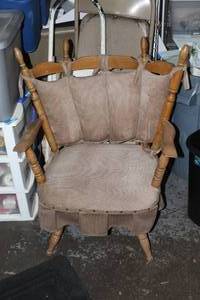 lot 450 image: Rocking chair