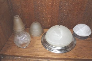 lot 419 image: assortment of vintage glass light fixtures and replacement lamp shades