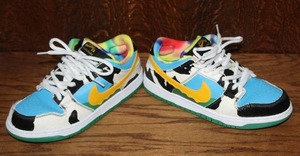 lot 396 image: Ben & Jerrys x Nike Dunk Low SB Chunky Dunky size 8.5 US