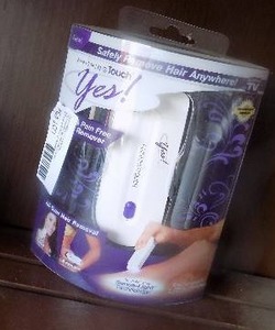 lot 34 image: Finishing touch YES hair remover