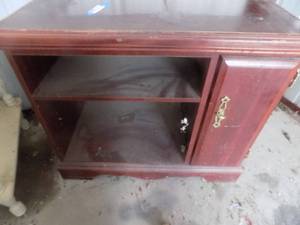 lot 37 image: TV cabinet with shelf