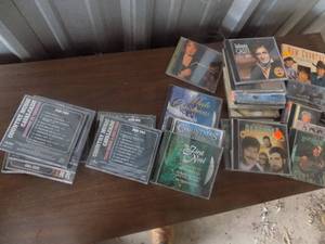 lot 40 image: 25 plus country music CDs