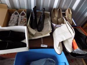 lot 79 image: Womans shoes and boots 8.5 size