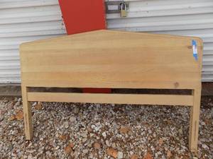 lot 91 image: Full size headboard
