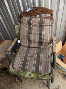 lot 115 image: Outdoor rocking chair