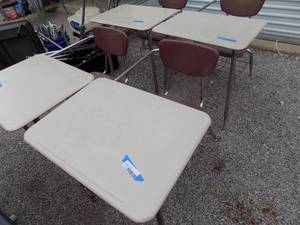 lot 141 image: Virco combo desk x 4