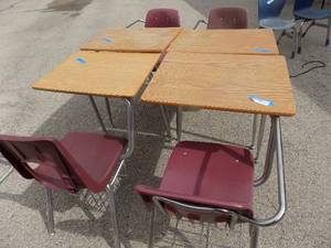 lot 144 image: combo desk x 4