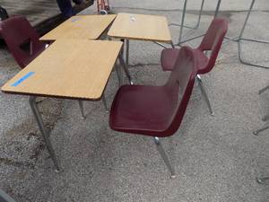 lot 147 image: Combo desk x 3
