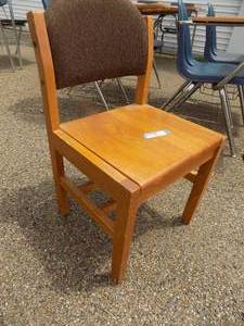 lot 164 image: chair