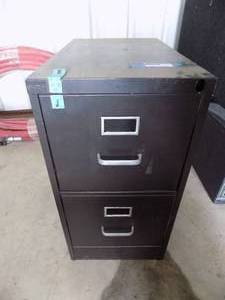lot 184 image: 2 drawer file cabinet