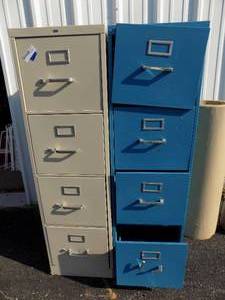lot 192 image: File cabinets 4 drawers x 2