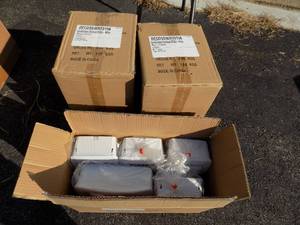 lot 29 image: Soap dispenser white  6  in box plus 5  NEW
