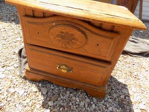 lot 226 image: Bedside table 2 DRAWERS  (no back panel)