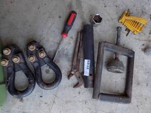 lot 230 image: Front tow hooks, tools, spring compressor