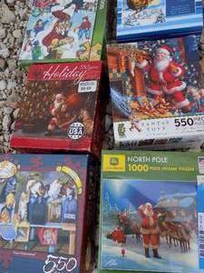 lot 236 image: Puzzles Christmas x 6