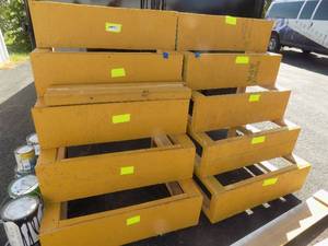 lot 246 image: 2 sets of stairs