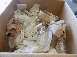 lot 254 image: Mason jars pints (lot)