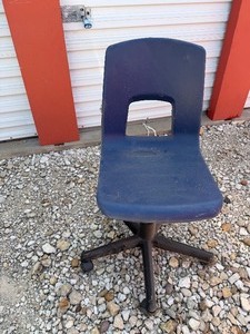 lot 287 image: BLUE CHAIRS ON ROLLERS   QTY 3