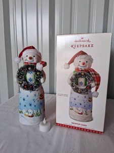lot 74 image: 2017 Hallmark Keepsake Snowtop Santa with Tea Light
