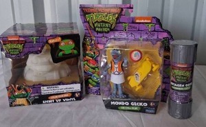 lot 78 image: Selection of TMNT Turtle Mayhem Toys--See pics for details