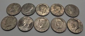 lot 97 image: Selection of Kennedy Half Dollars---Various Years, See pics for details