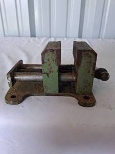 lot 92 image: Vintage Drill Press Vice