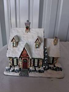 lot 98 image: Thomas Kinkade Hawthorne Village Village Vet Light Up Building with Certificate of Authenticity
