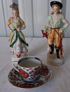 lot 134 image: Made in Occupied Japan Figurines and Tea Cup