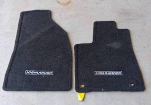 lot 138 image: Floor Mats for Toyota Highlander
