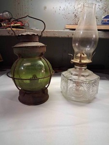 lot 163 image: Pair of Antique Kerosene Lamps