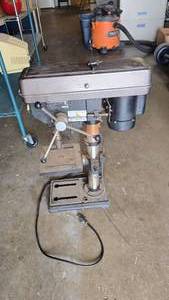 lot 10 image: Hitachi B13F Benchtop Drill Press w Laser