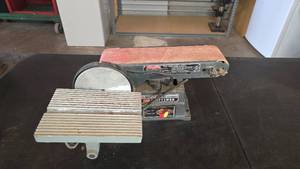 lot 11 image: Craftsman Combination Belt SanderDics Sander, Model 113.226424