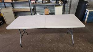 lot 71 image: White 6 Folding Table