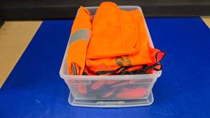 lot 91 image: Lot of 13 Hi-Viz Safety Vests