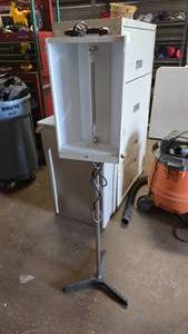 lot 94 image: Good-Lite Model 600 Free Standing Back-Lit Eye Chart