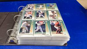 lot 114 image: Large Binder w 1992 Fleer Baseball Cards