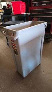 lot 150 image: Rubbermaid Slim Jim Commercial Waste Basket
