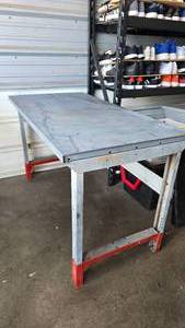 lot 155 image: Industrial Heavy Steel 5 Long Adjustable Height Shop Table