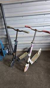 lot 166 image: Pair of His & Hers LaScoota Full Size Scooters