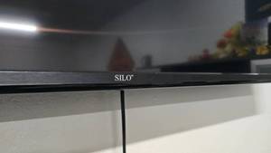 lot 241 image: Silo 48 TV w Remote