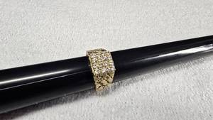 lot 256 image: Beautiful Hammered Gold Ring.  Stamped 14K