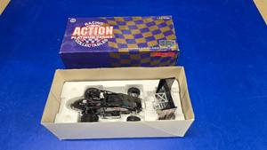 lot 261 image: Action Platinum Series Racing Collectibles Stevie Smith 1998 Sprint Car Diecast