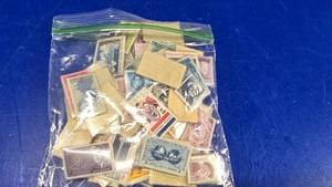 lot 263 image: Bag of Misc Vintage Stamps