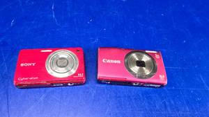 lot 269 image: Lot of 2 Digital Cameras